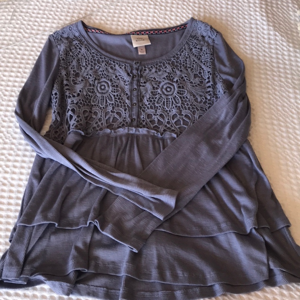 Knox rose long sleeve blouse.